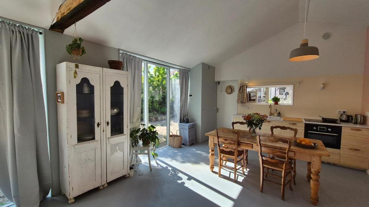 Garden Apartment *